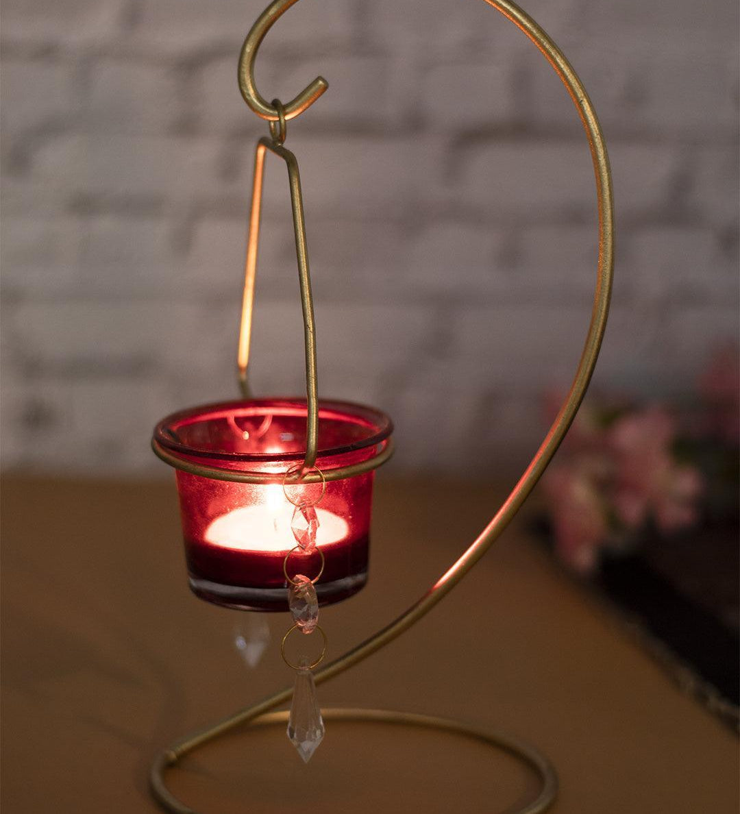 Market99 Hanging T-Light Candle Holder, Votive Holder, Red Votive, Gold Finish, Mild Steel - MARKET 99