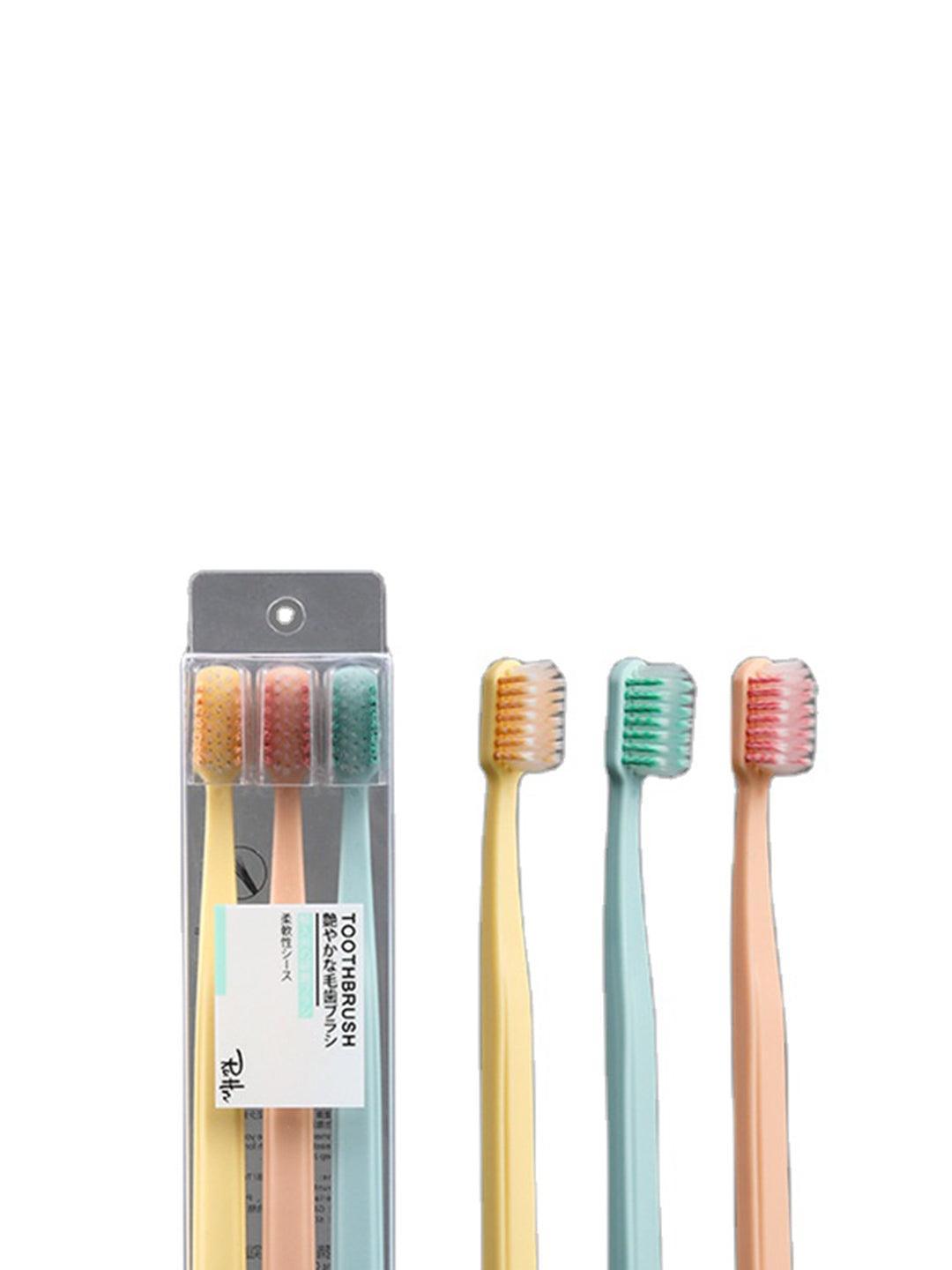 Market99 Pack Of 3 Plastic Tooth Brush - MARKET 99