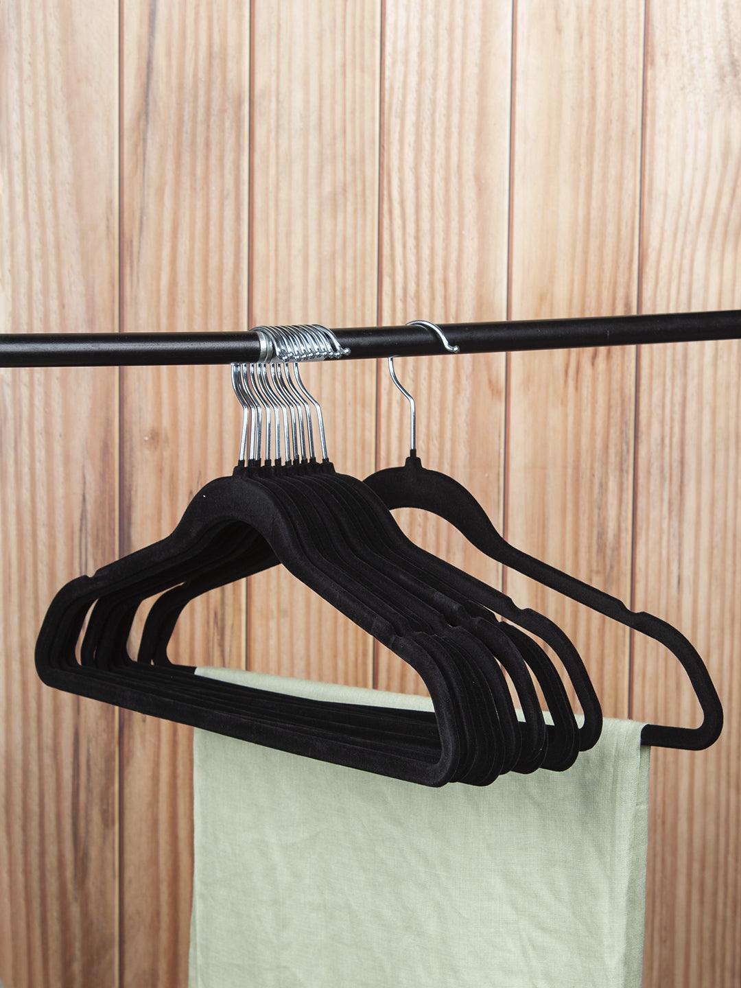 Buy Non-Slip Velvet Hangers - Set of 20 at the best price on Friday,  February 23, 2024 at 3:18 pm +0530 with latest offers in India. Get Free  Shipping on Prepaid order above Rs ₹149 – MARKET99