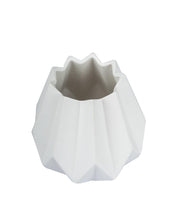 Nordic Flower Vase, White, Ceramic - MARKET 99