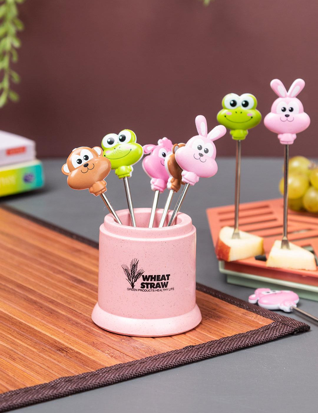 Pack of 7 Plastic Fruit Forks with Cute Animal Designs