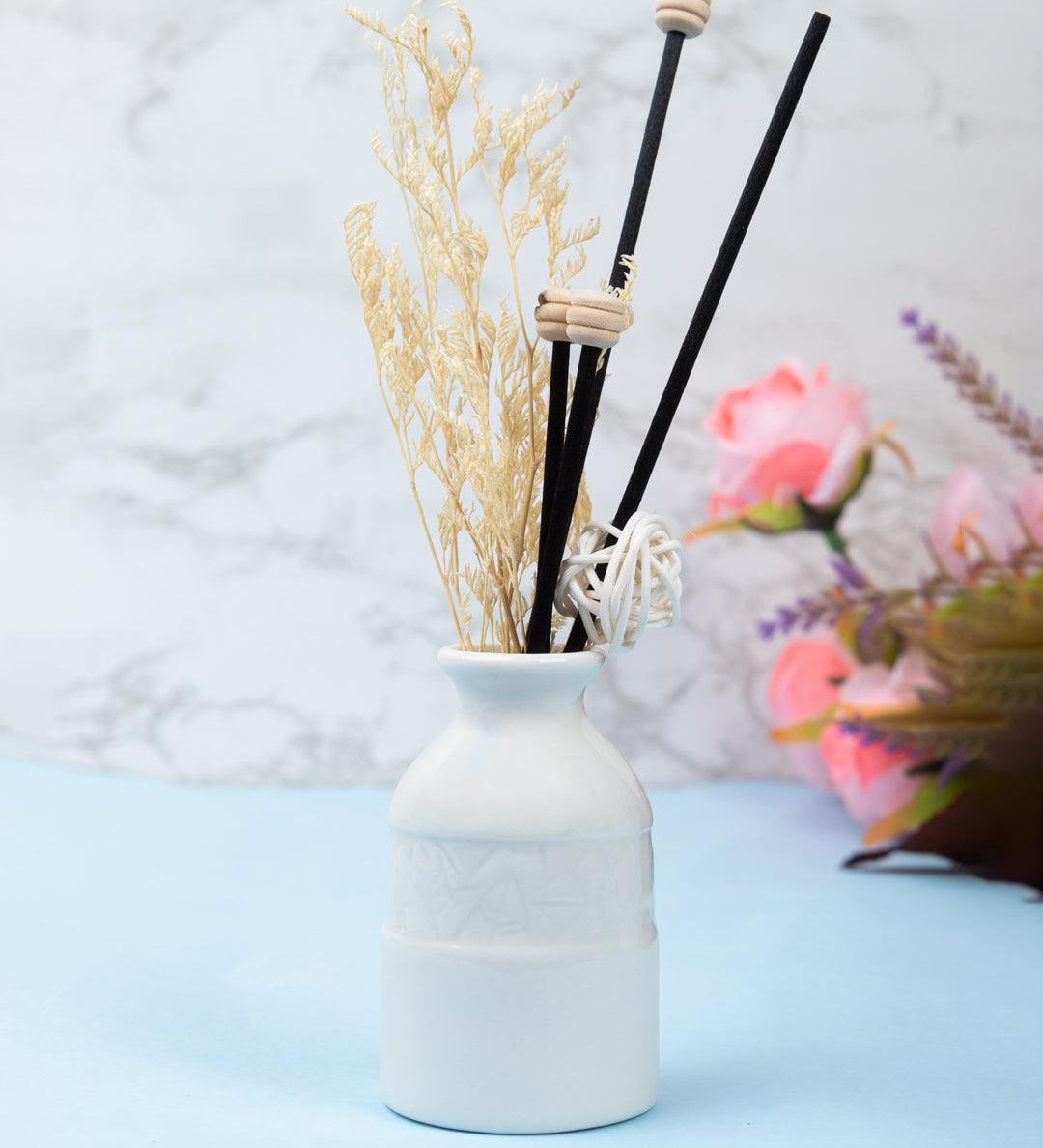 Reed Diffuser Set, Vanilla Fragrance Pot & Reed Stick, Ceramic, White, 30 mL - MARKET 99