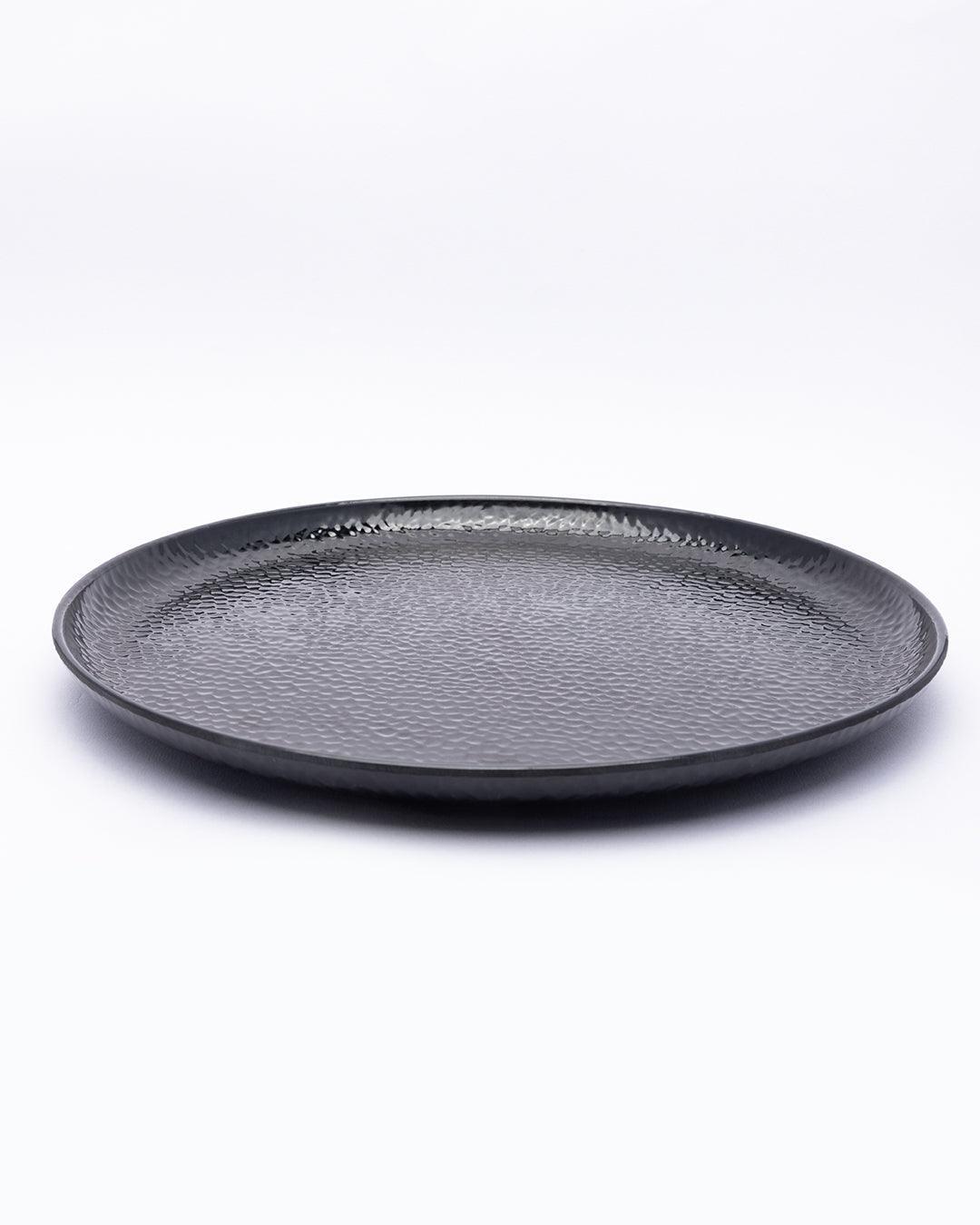 Black serving cheap plate