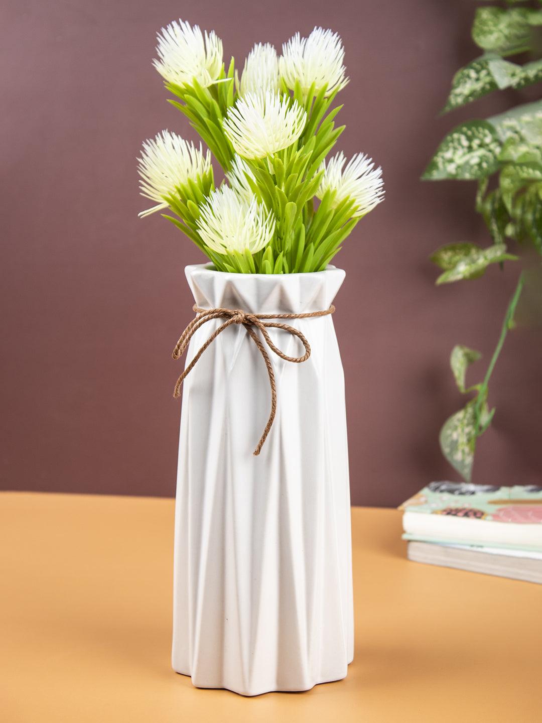 Scandinavian Vase, White, Ceramic - MARKET 99
