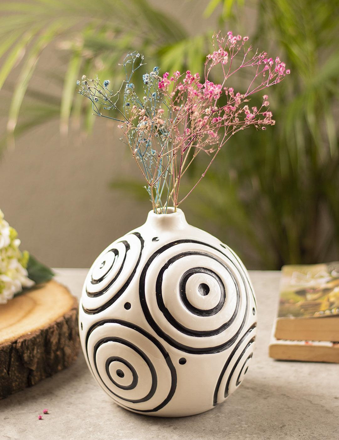 Black & White Ceramic Round Vase - Cuircular Pattern, Flower Holder - 1