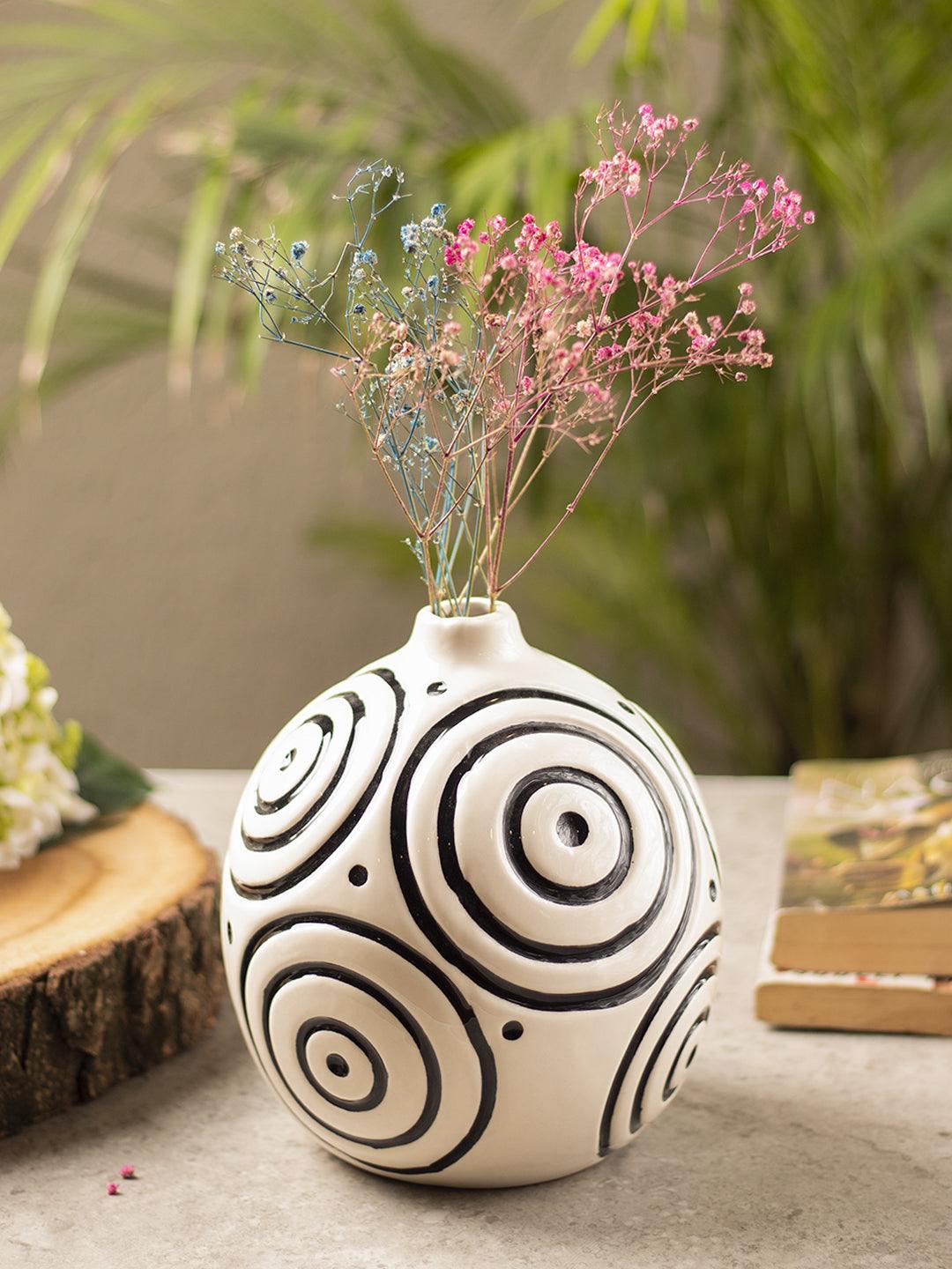 Black & White Ceramic Round Vase - Cuircular Pattern, Flower Holder - 1