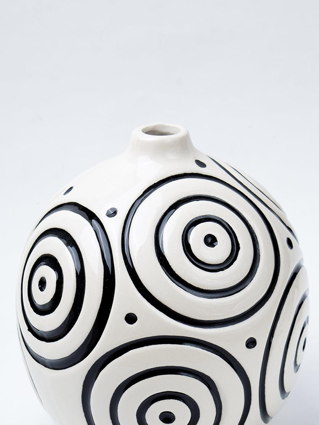 Black & White Ceramic Round Vase - Cuircular Pattern, Flower Holder - 4