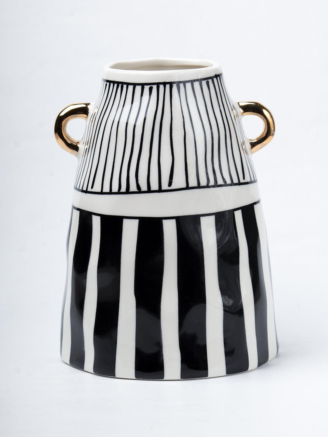 Black & White Ceramic Vase - Ribbed Design, Flower Holder - 2