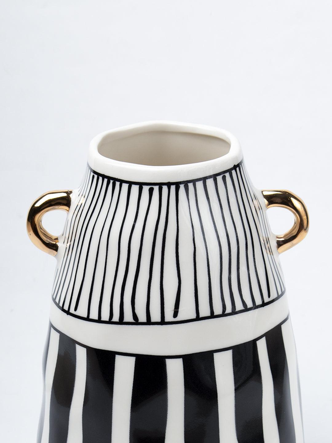 Black & White Ceramic Vase - Ribbed Design, Flower Holder - 4